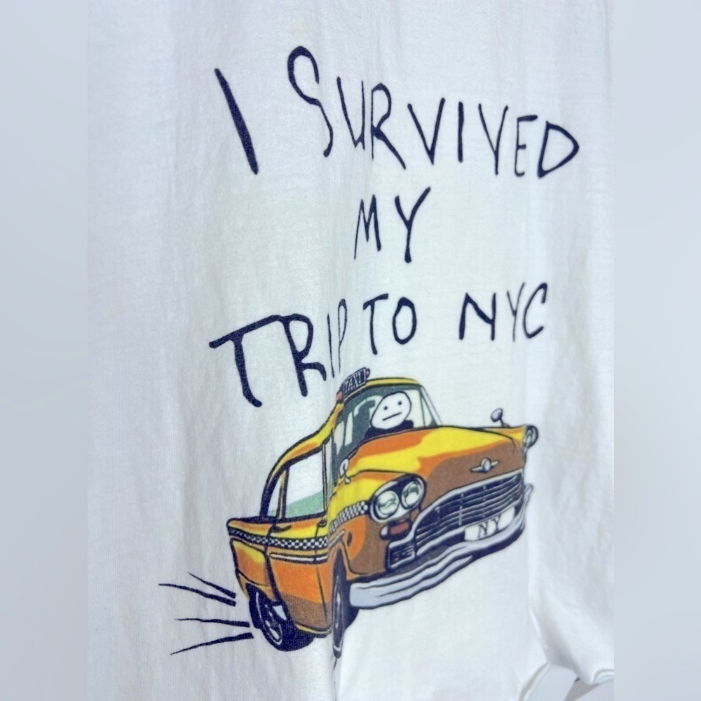 BAG159. “I Survived My Trip to NYC” cut off tee Medium - Picture 4 of 4